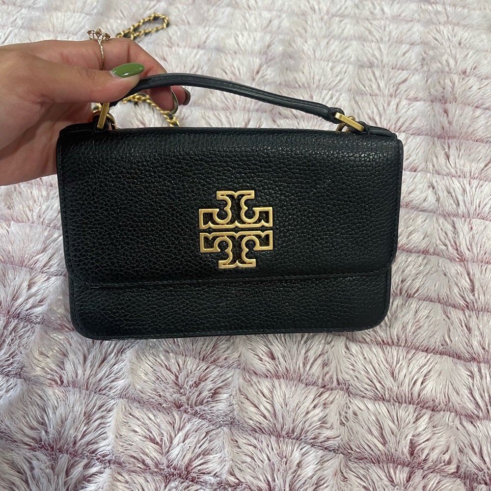 Tory Burch Black Crossbody Bag with Gold Chain - Picture 6 of 6